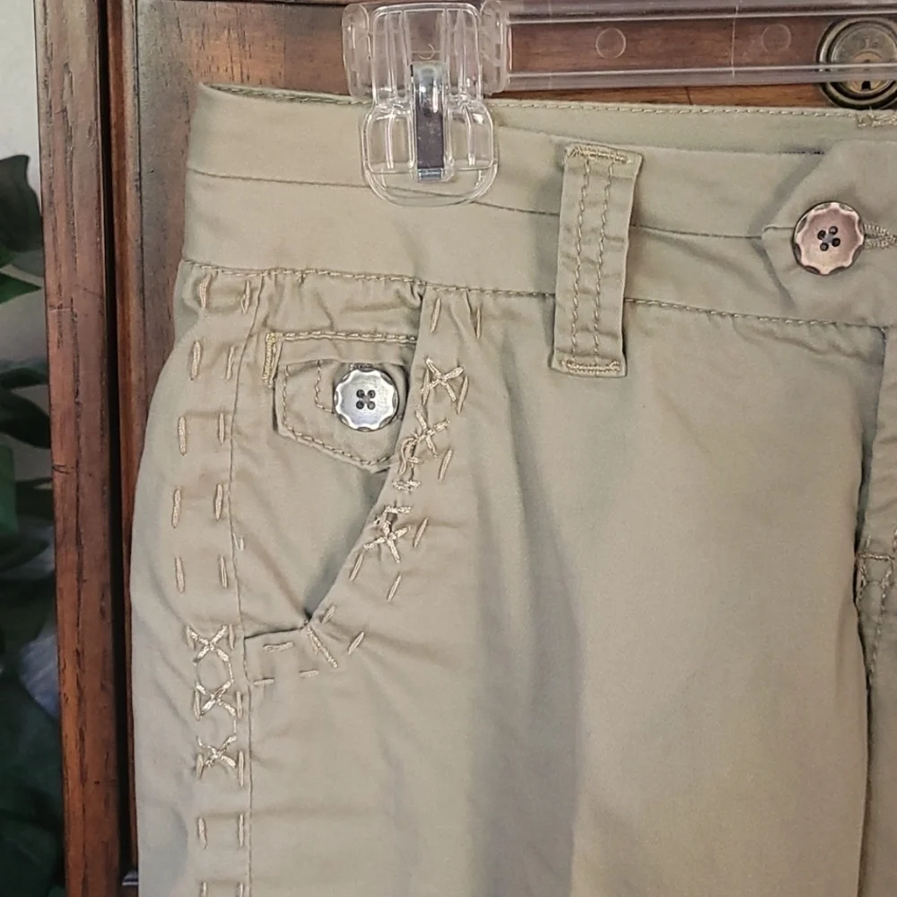 BKE Casuals Serena Bermuda Shorts Khaki color Sz 26